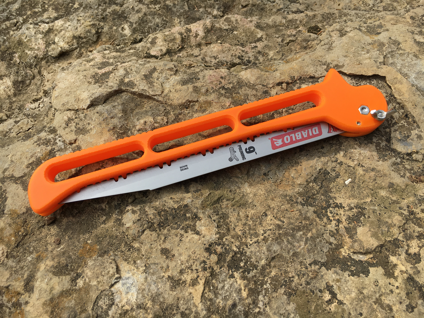 Ultralight 9" Folding Saw with Hardened Steel Blade