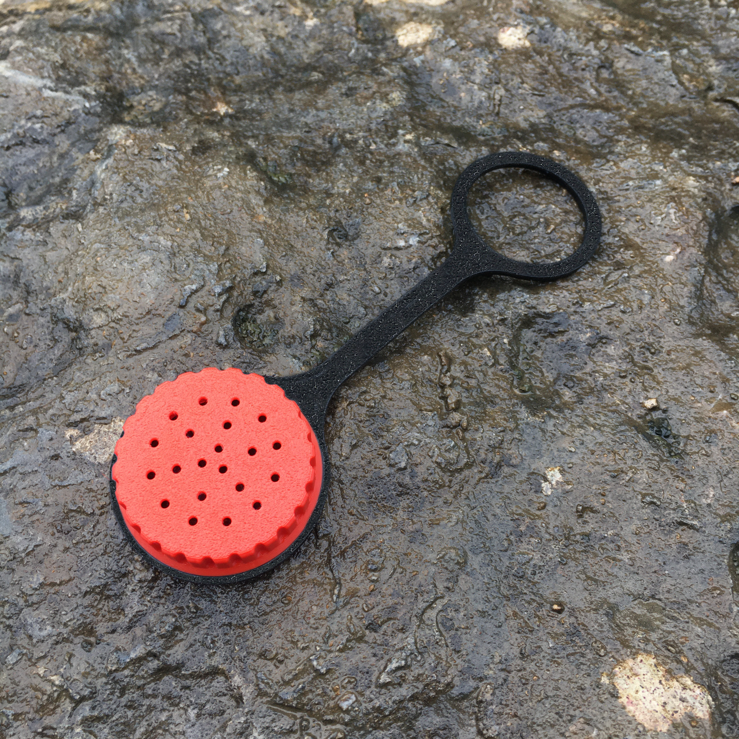 Ultralight Threaded Bottle Shower with Lanyard Hygiene Topper for Hiking, Backpacking, Bushcraft, Survival